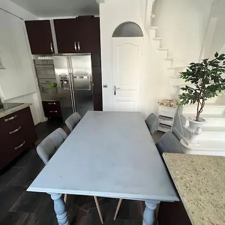 Maison A 23 Minutes De Paris Tatil Evi Rosny-sous-Bois